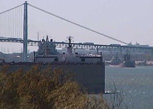 3ships.jpg