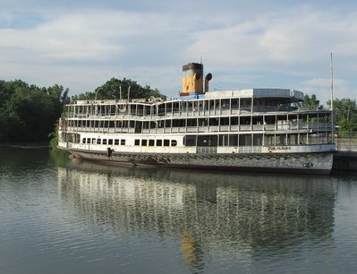 2016-06-30e Ste._Claire.jpg (132.08 KiB) Viewed 1761 times St. Claire's a sad sight these days, moored along the banks of the Rouge, south of Dix Avenue.
