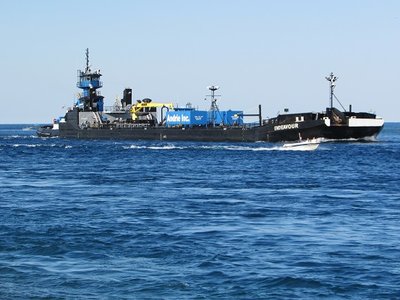 2016-07-26c K_Andrie.jpg (116.52 KiB) Viewed 2414 times Karen Andrie and barge Endeavor entering the St. Clair River, en route to Tonawanda, NY