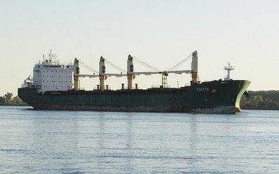2016-08-06c Puffin.jpg (83.4 KiB) Viewed 1768 times Saltie Puffin glides past with a cargo of grain. She'll stop at Montreal for fuel and supplies before beginning her trip across the Atlantic.