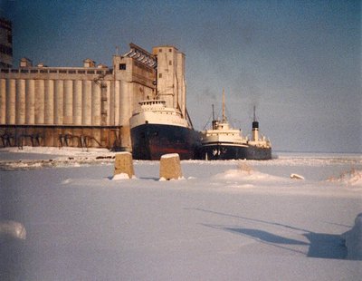 Heimbecker-12-27, 1980.jpg (187.21 KiB) Viewed 2439 times Tied up in Midland Ont.