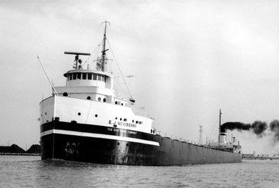 Newberry.jpg (37.4 KiB) Viewed 7487 times E.J. Newberry fine looking ship
