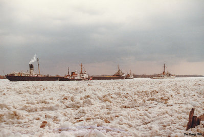 1984 St Clair River Ice Jam-6.jpg