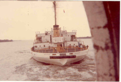 The U.S.C.G. Mackinaw assisting<br /><br />   Metz Photo