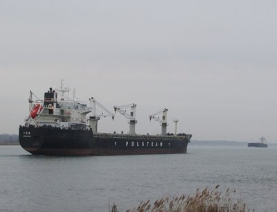 Saltie Isa (1999) meeting John J. Boland (1973) between Marysville and St. Clair.  Isa's next destination is Montreal but the information for Boland was outdated.