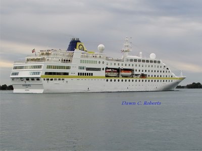 A few passengers were strolling the upper deck as Hamburg continued on her way to Toronto.