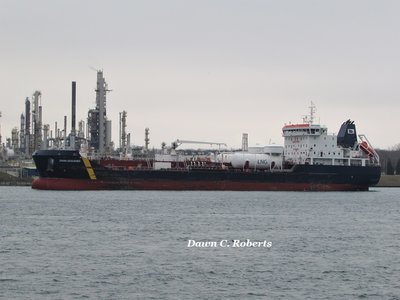 Damia Desgagnes inches into the lower Sarnia fuel dock.