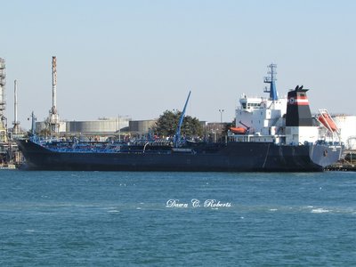 Tanker Algoma Hansa at the lower Sarnia fuel dock.
