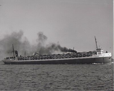 Great-Lakes-Freighter-T-J-McCARTHY-8x10.jpg
