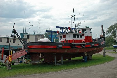 Unknown Tug-Port Darlington ON-06272010-02sm.jpg