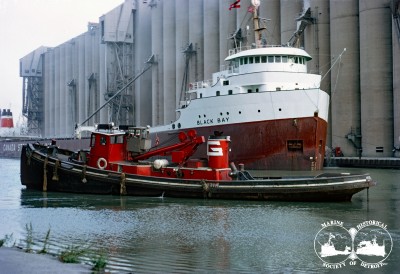 Black Bay tug Arizona Chicago 1970 - Rich Nicholls 2.jpg