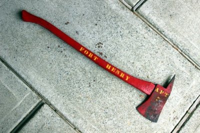 fort henry fire axe.JPG (97.87 KiB) Viewed 5419 times Photo of fire ax