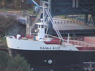 20151126samlaudwalktheplank.jpg