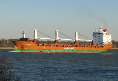 The saltie Minervagracht is on her way to Thunder Bay.