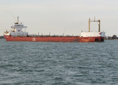 The unique Cedarglen moving down river to Quebec with grain.